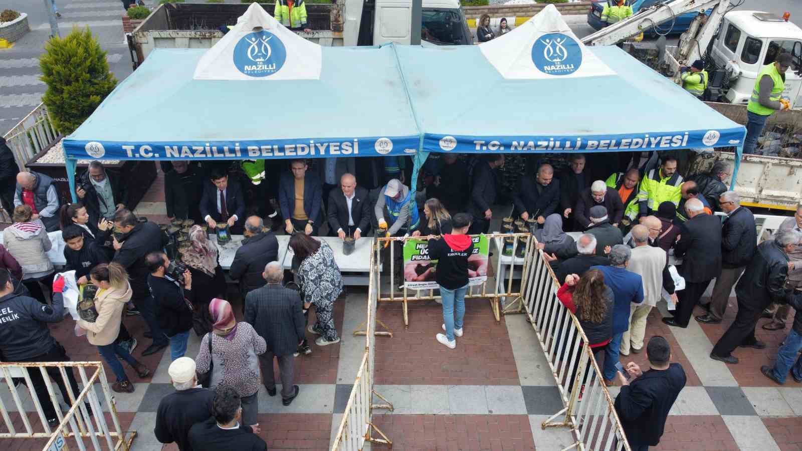 Nazilli’de 20 bin incir fidanı dağıtıldı