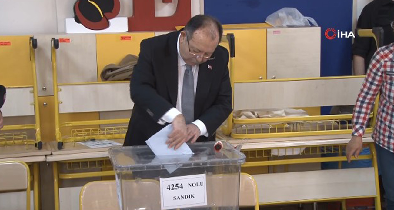 YSK Başkanı Yener oyunu kullandı