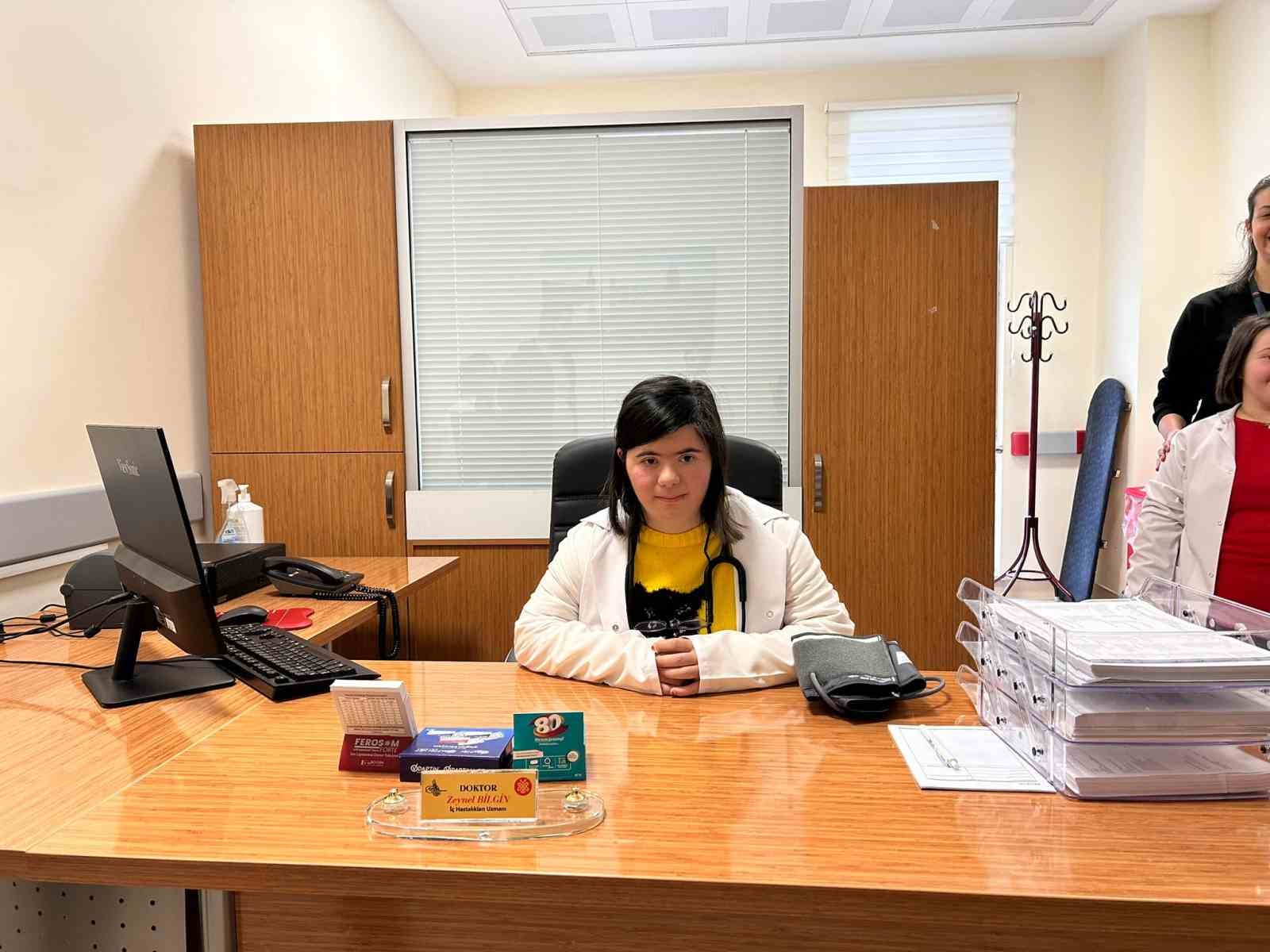 Bir günlüğüne doktor oldular, ortaya renkli görüntüler çıktı