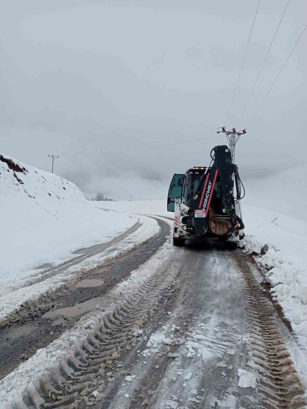 Bitlis’te 45 köy yolu ulaşıma kapandı