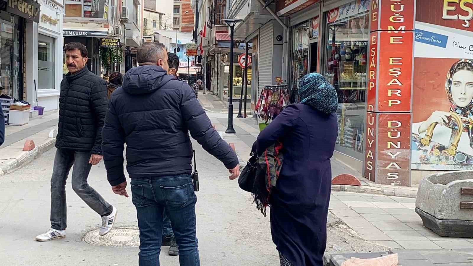 Zabıtalara, 
