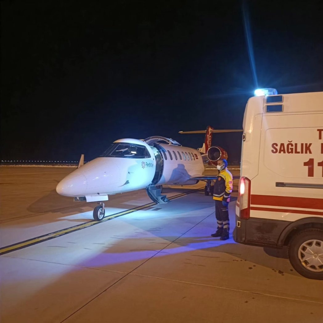 Ambulans uçak Van’dan yenidoğan bebek için havalandı