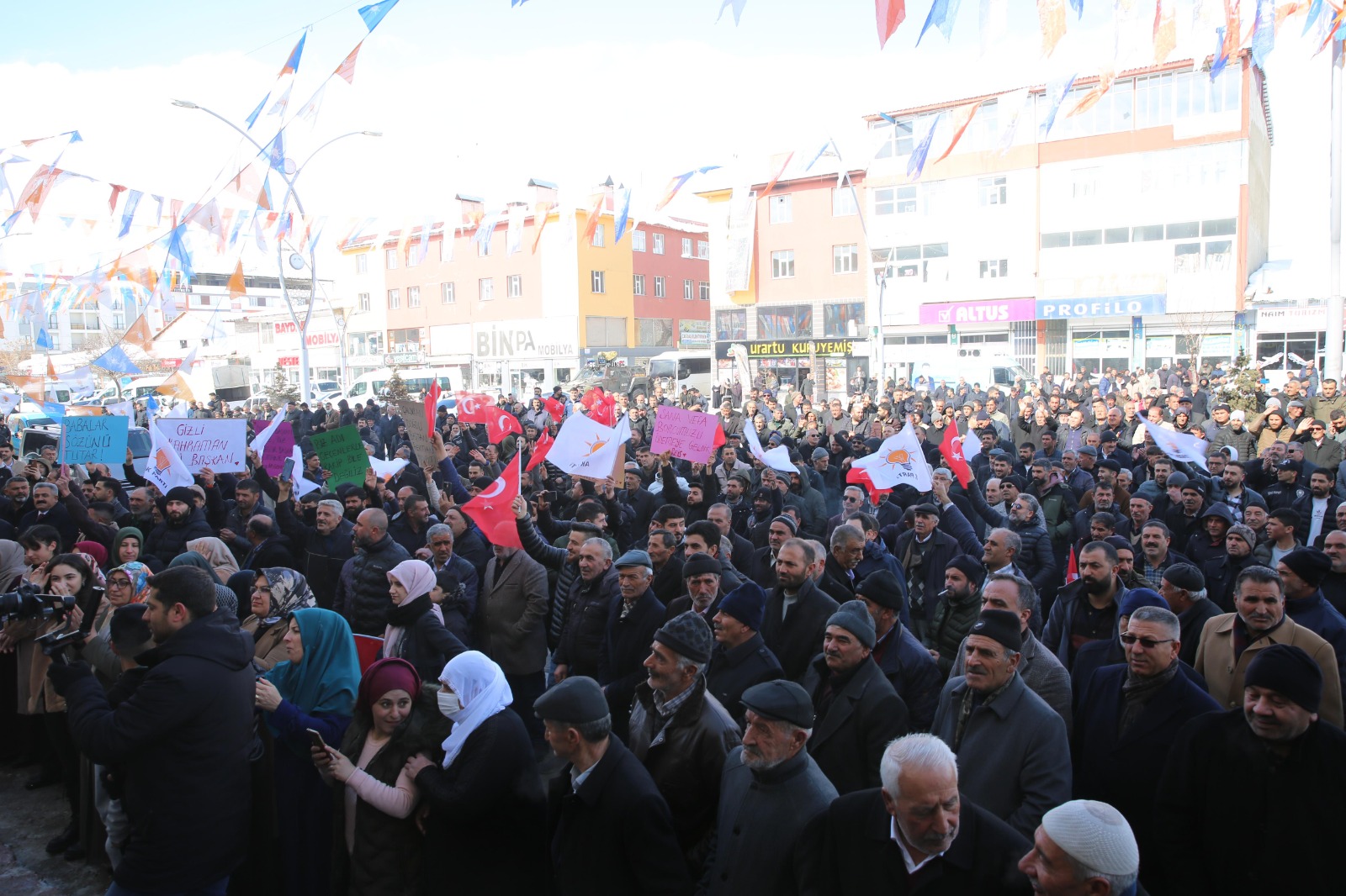 Başkan adayı Arvas: Van’ın geleceğine odaklanalım