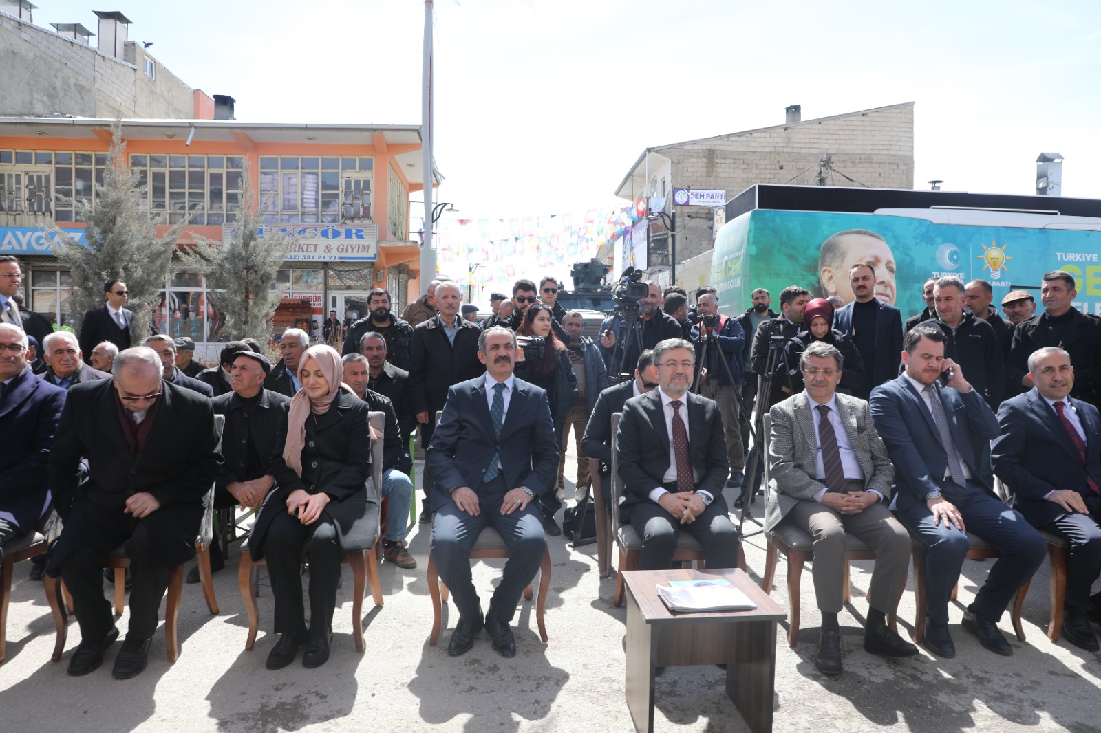 Tarım ve Orman Bakanı Yumaklı’dan Gürpınar’a Müjdeler