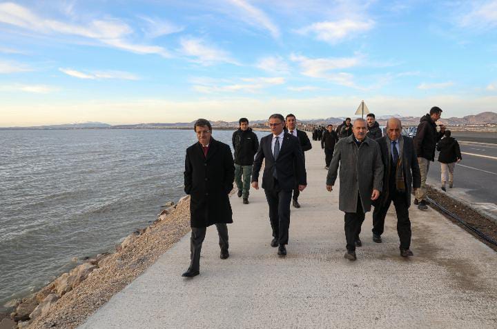 Van Valisi ve Milletvekilleri Van Gölü Sahil Yolunu İnceledi