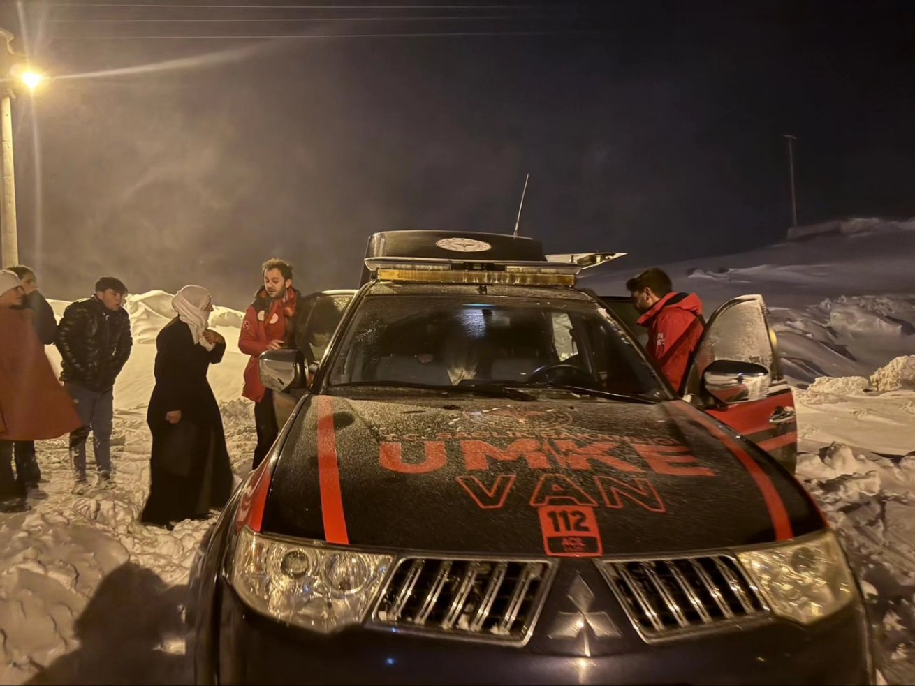 Van’da UMKE ekipleri 4 yaşındaki hasta için seferber oldu