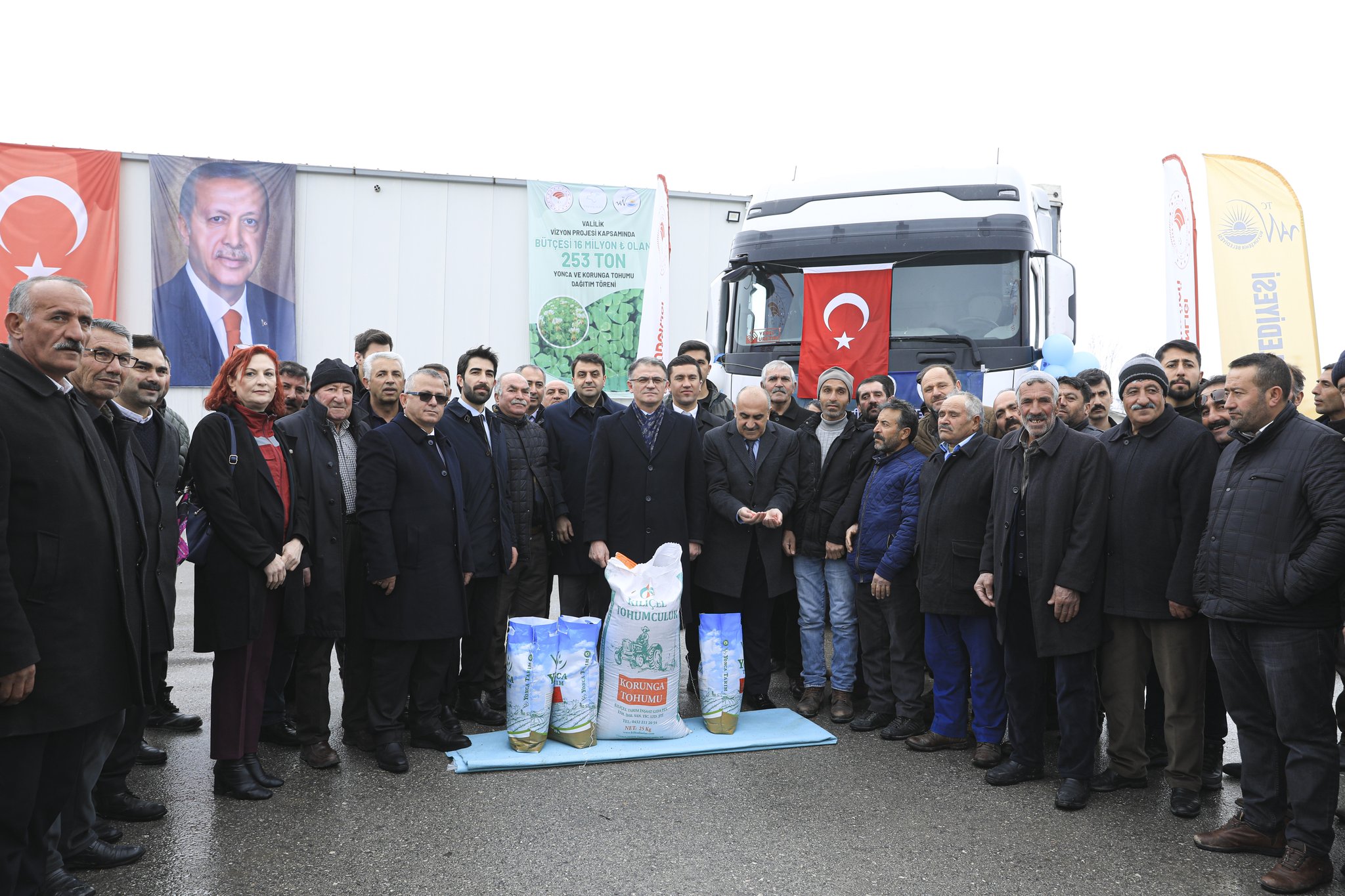 Van’da çiftçilere 170 milyon TL tohum desteği verildi