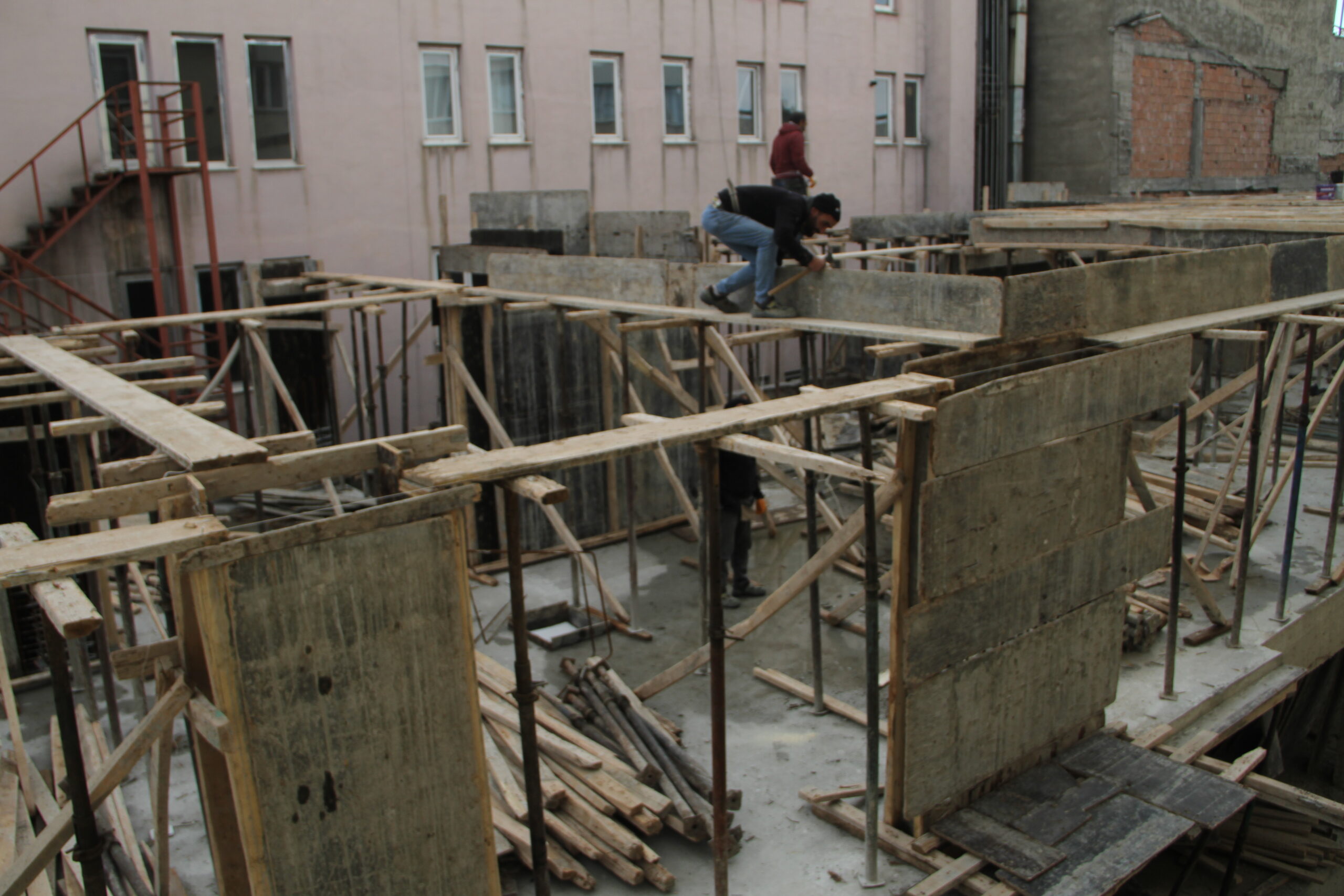 Van’da inşaat işçilerinin zorlu Ramazan mesaisi