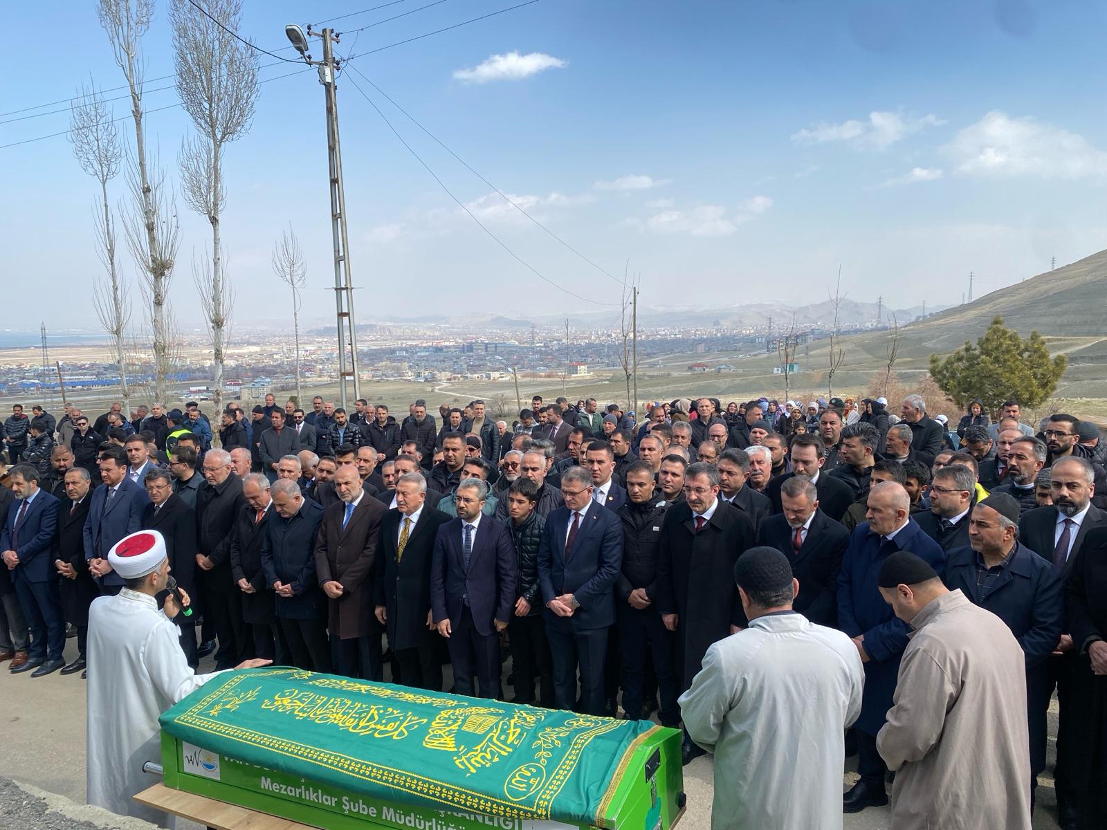 AK Parti Van İl Başkan Yardımcısı Eryiğit’in cenazesi toprağa verildi