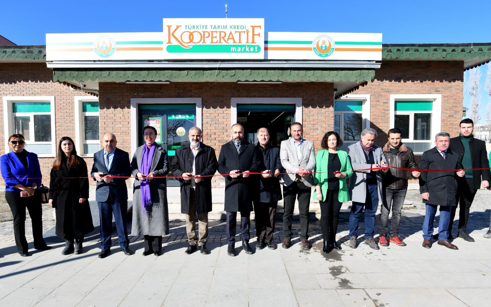 YYÜ’de Tarım Kredi Kooperatifi Marketi açıldı