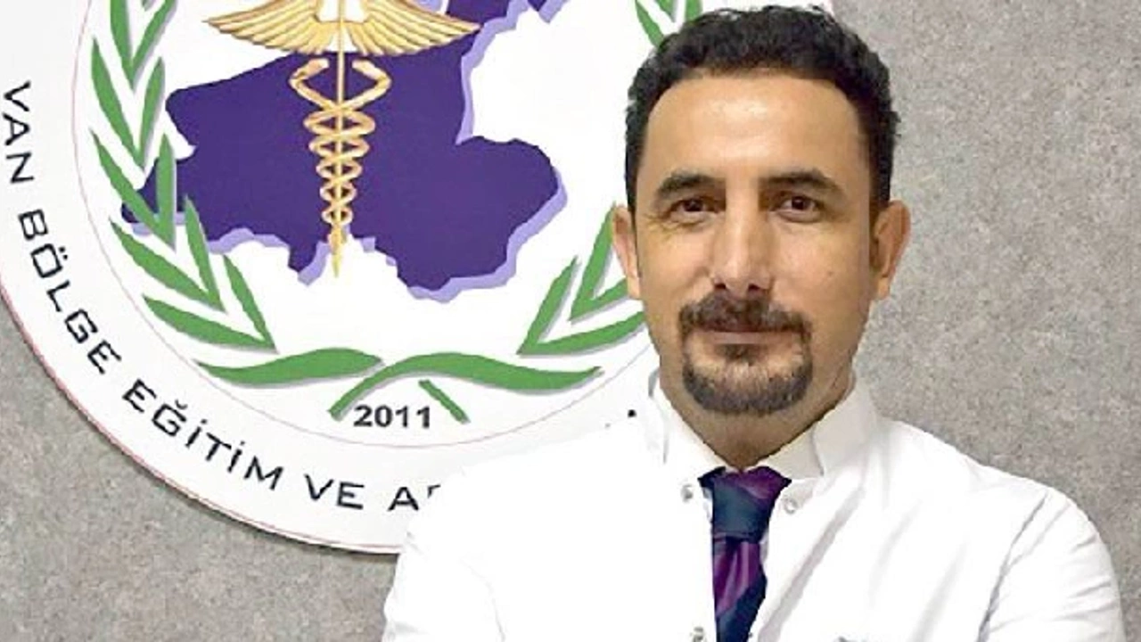 Vanlı Doktor ilk çalıştığı hastaneye Profesör olarak atandı