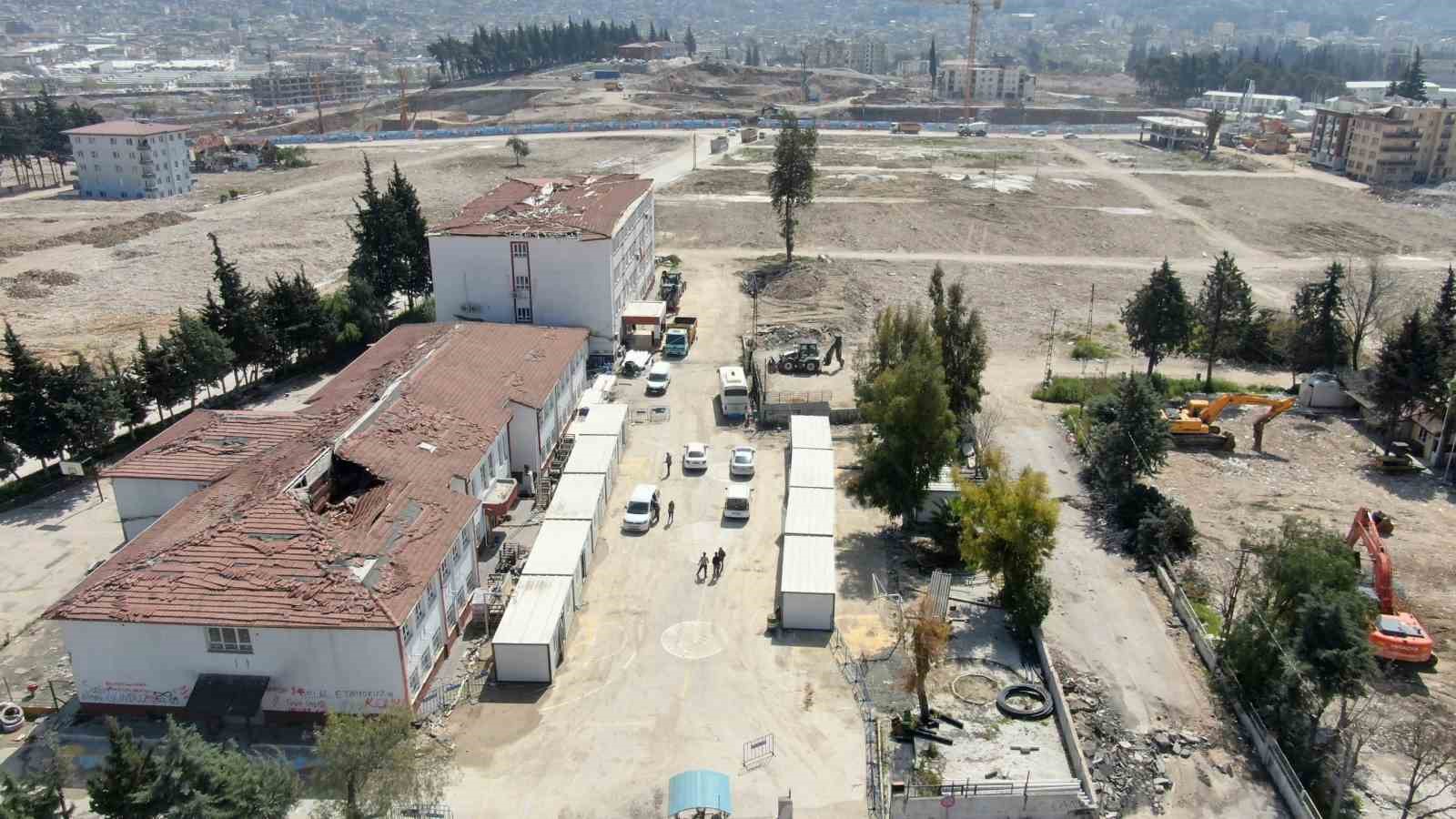 Enkaz kentte 96 konteyner seçim alanı kuruldu