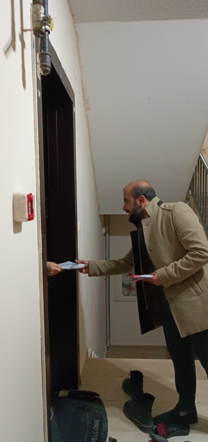 Muhtar adayı Albayrak, tüm mahalle sakinlerinin kapısını çaldı