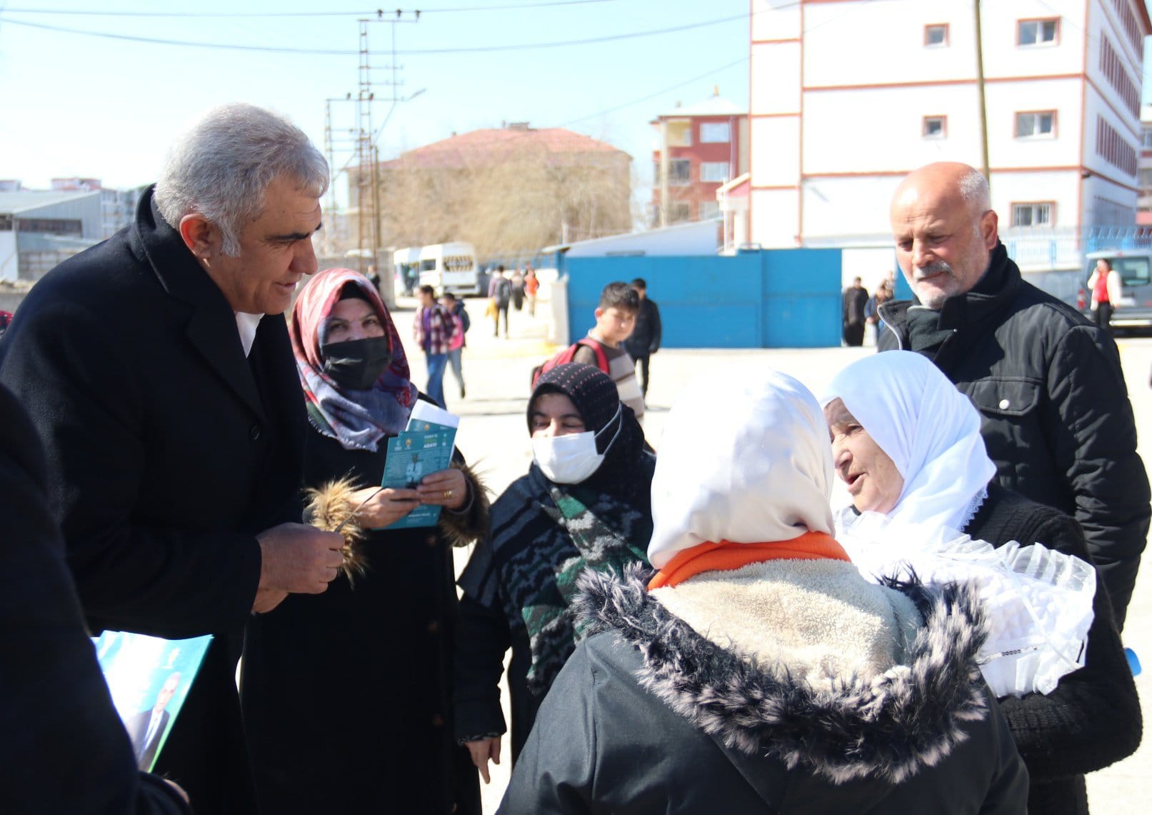 Başkan Adayı Oflastan Akköprülü Çocuklara Semt Sahası Müjdesi