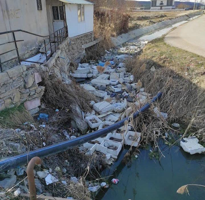 Van’ın dünya miras listesine girmeye aday tarihi kanalı çöplük içinde!