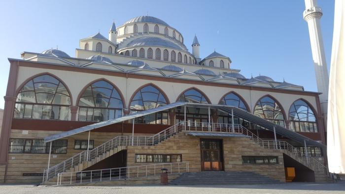 Van’da iftar saat kaçta yapılacak? Akşam ezanı saat kaçta okunacak?