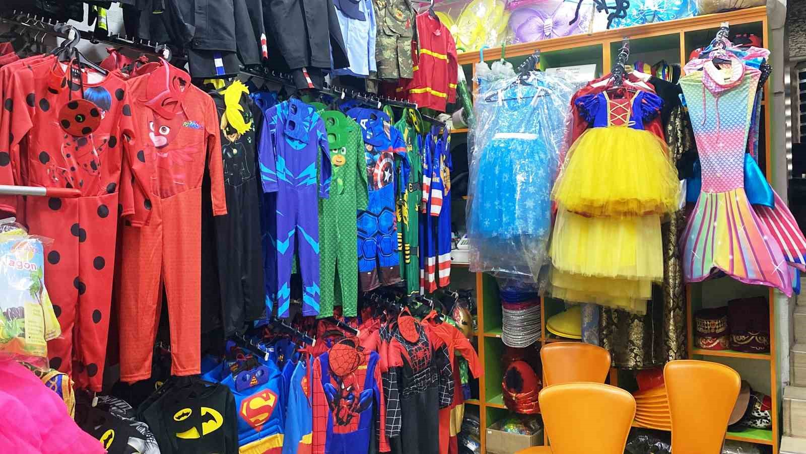 Kostümcülerde 23 Nisan Çocuk Bayramı mesaisi