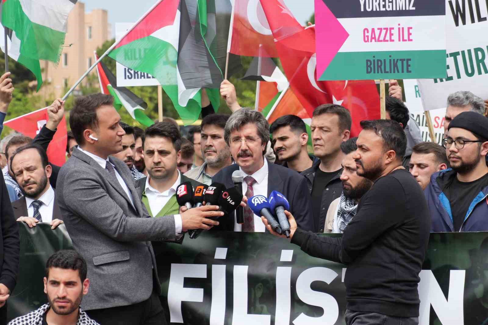 Üniversite öğrencilerinden çadırlı Filistin eylemi