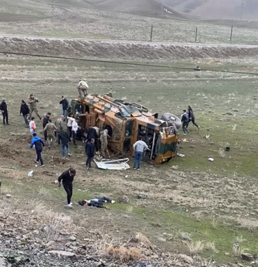 Van’da askeri araç kaza yaptı: 6 yaralı
