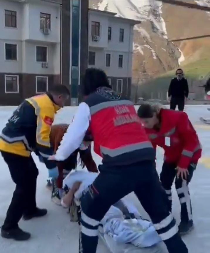 Van’da Helikopter Ambulans Yaşlı Hasta İçin Havalandı