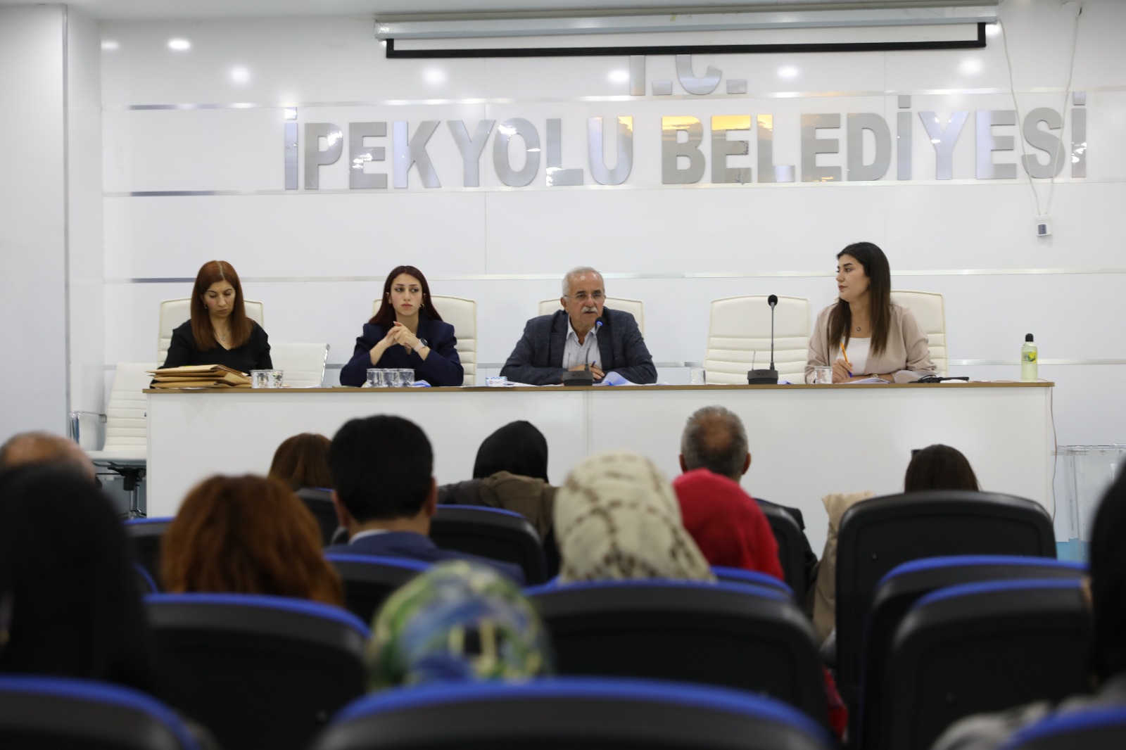 İpekyolu Belediyesinde meclis toplantısı yapıldı