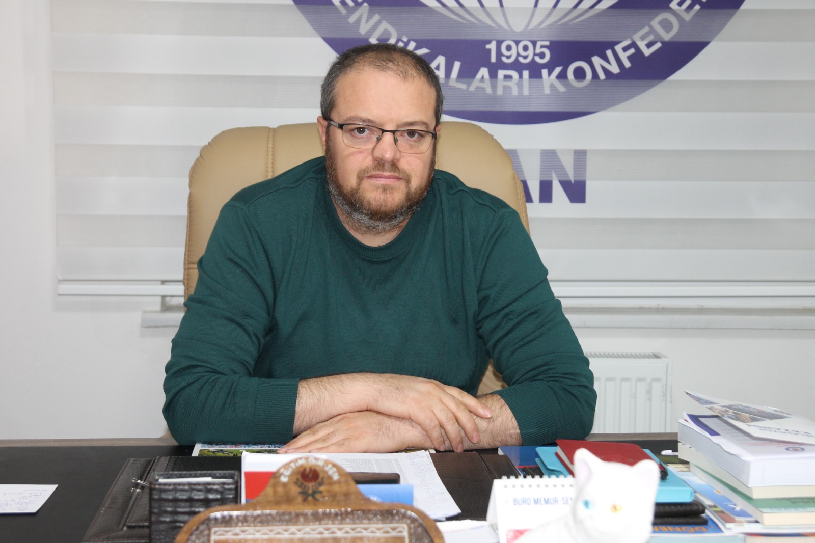 Memur-Sen Van İl Temsilcisi Uca DEMLİ belediyelerle ilgili önemli açıklamalarda bulundu