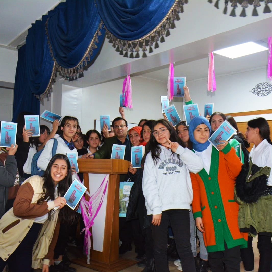 Şair ve Yazar Ulutaş öğrencilerle buluşmaya devam ediyor