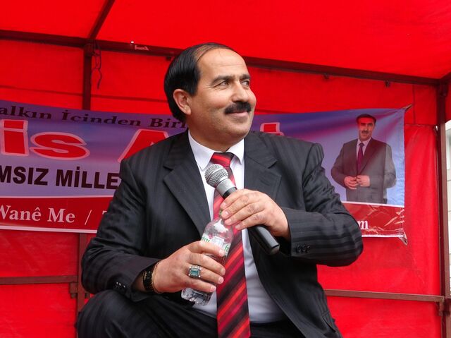 Van’da Bağımsız Aday İdris Ahi bir çok partiyi geride bıraktı