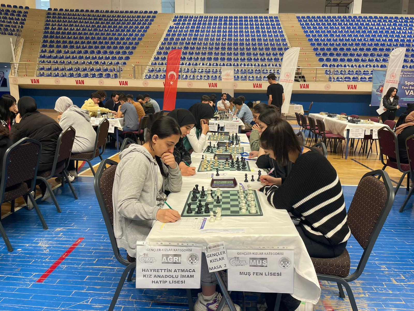 Van’da düzenlenen satranç turnuvası sona erdi