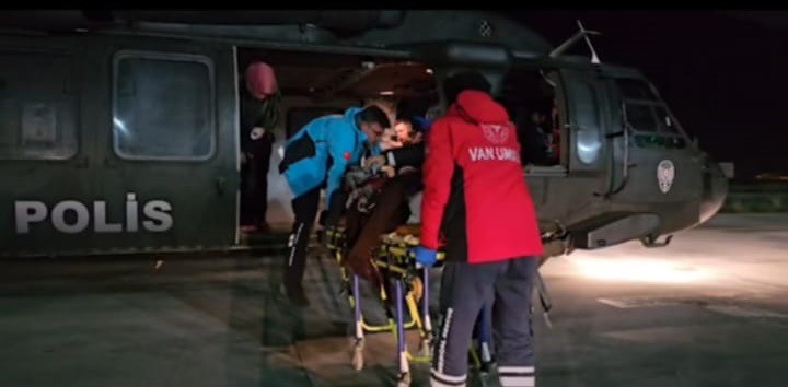 Van’da hasta Sikorsky helikopter ile hastaneye kaldırıldı
