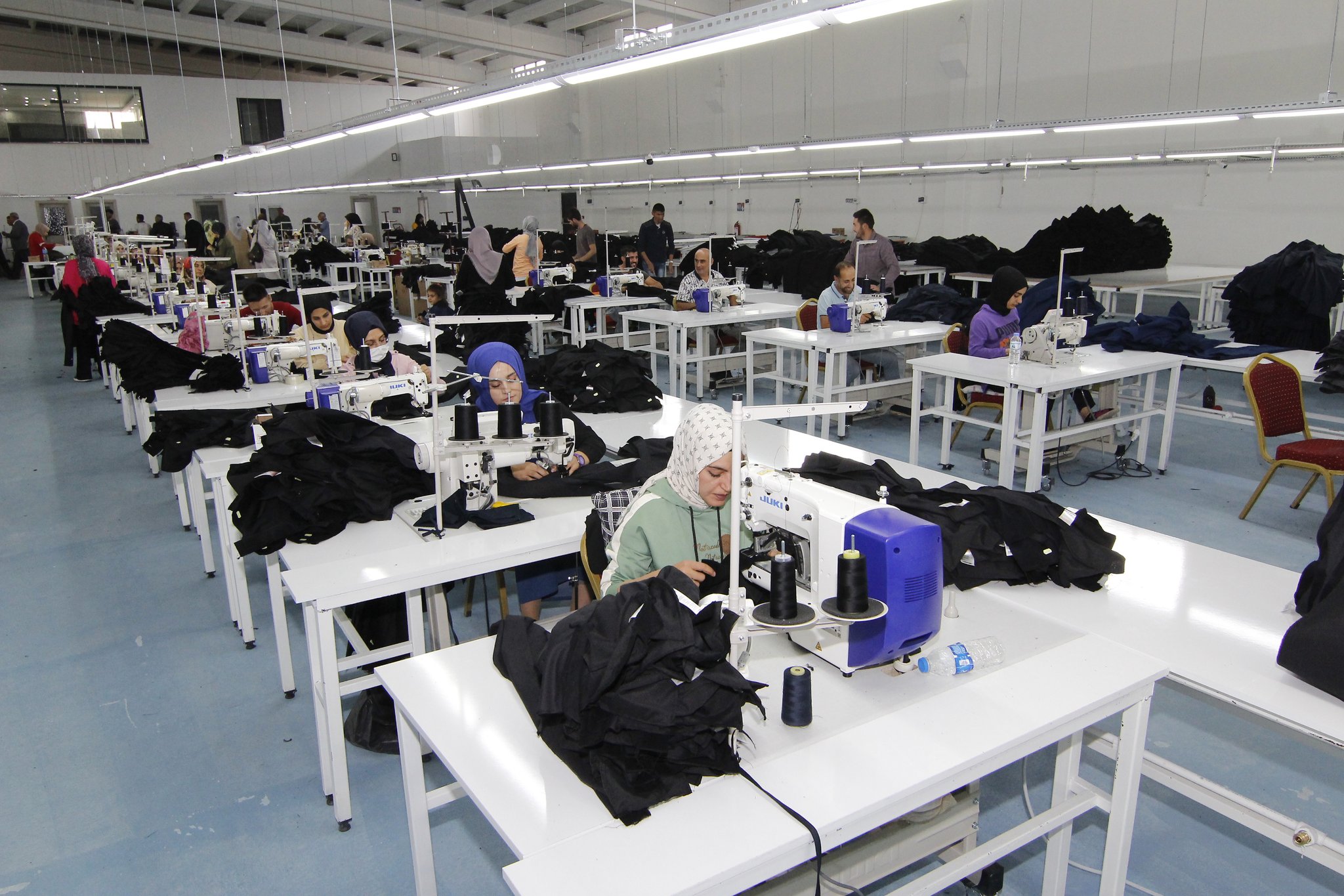 Van’da tekstil fabrikasında bayram yoğunluğu