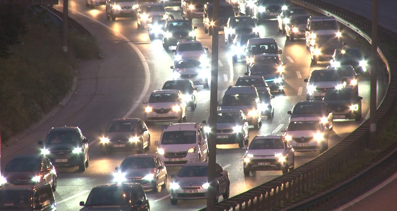 TEM Otoyolu’nun Kocaeli geçişinde bayram trafiği yoğunluğu