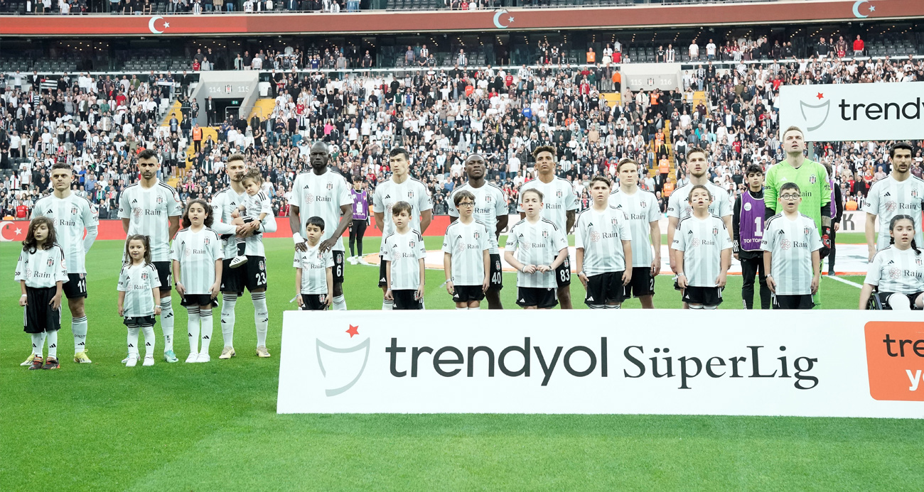 Beşiktaş ilk derbi galibiyetinin peşinde