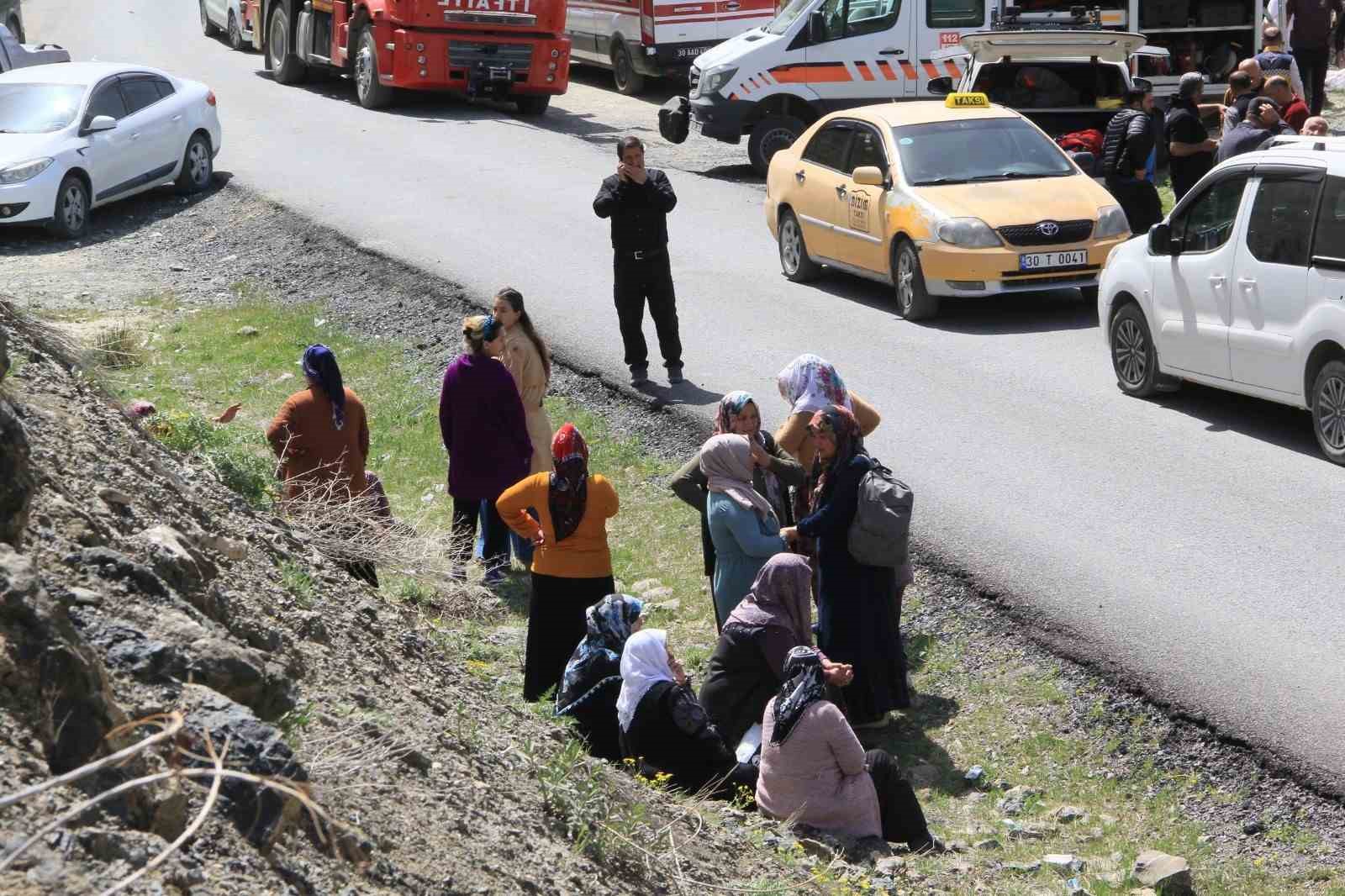Köprüden geçmek isteyen yaşlı adam dereye düştü