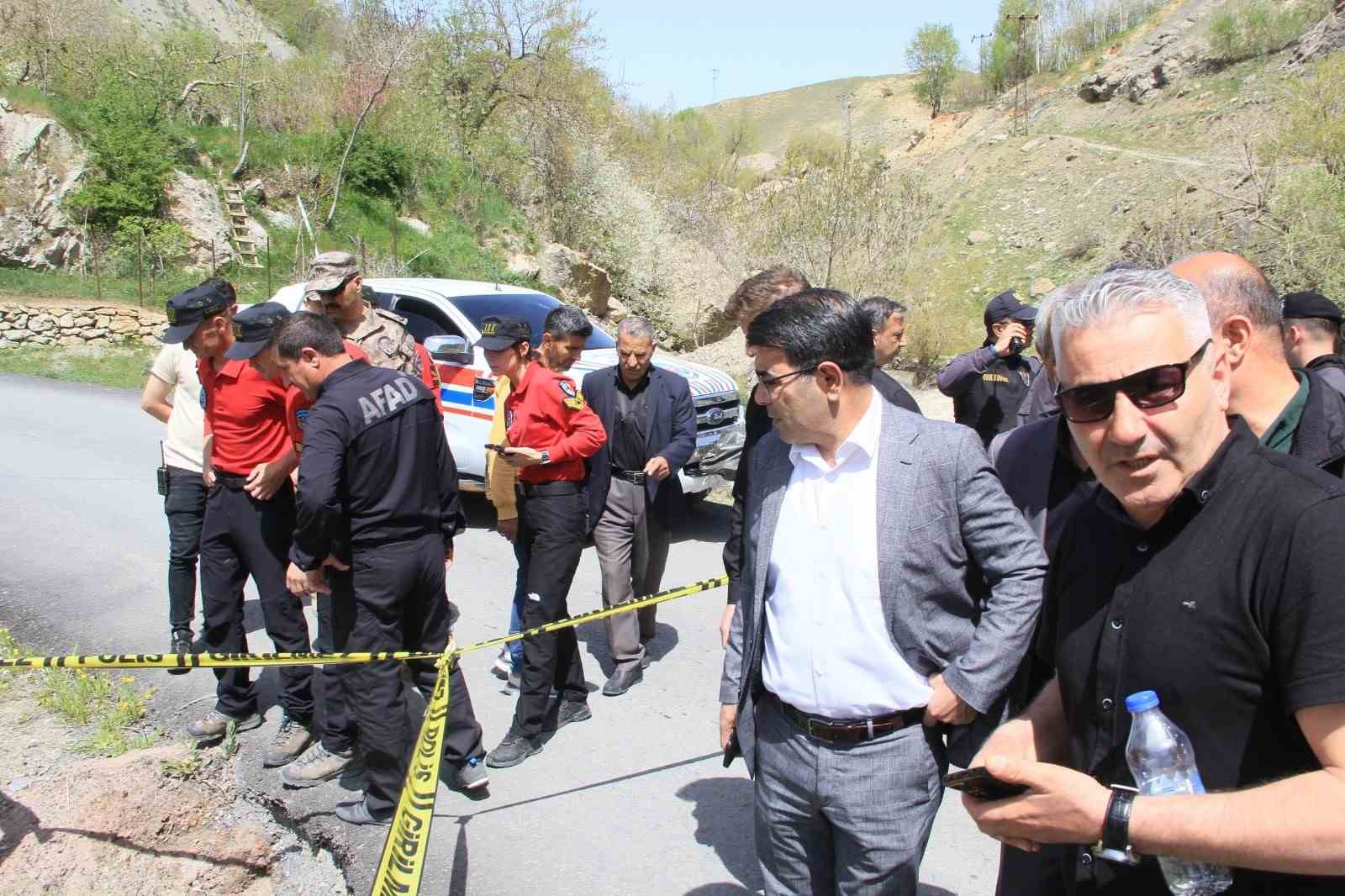 Köprüden geçmek isteyen yaşlı adam dereye düştü
