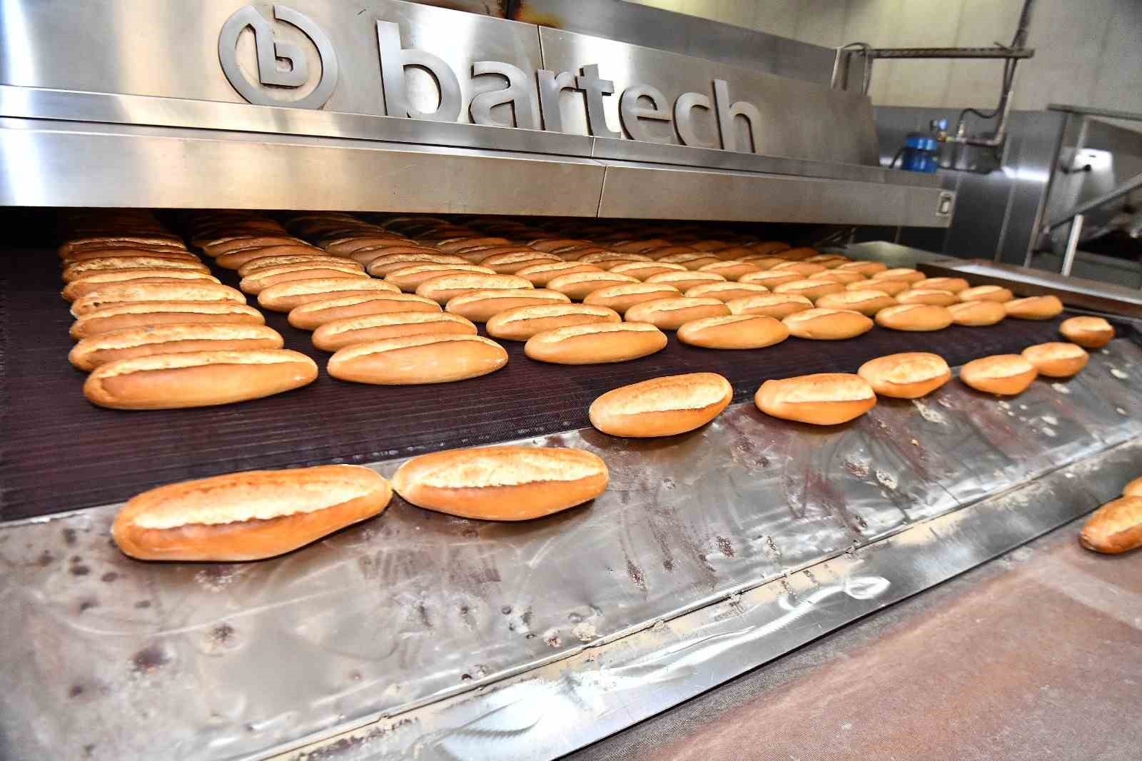 İzmir’de halk ekmek 7 TL’den 5 TL’ye düştü