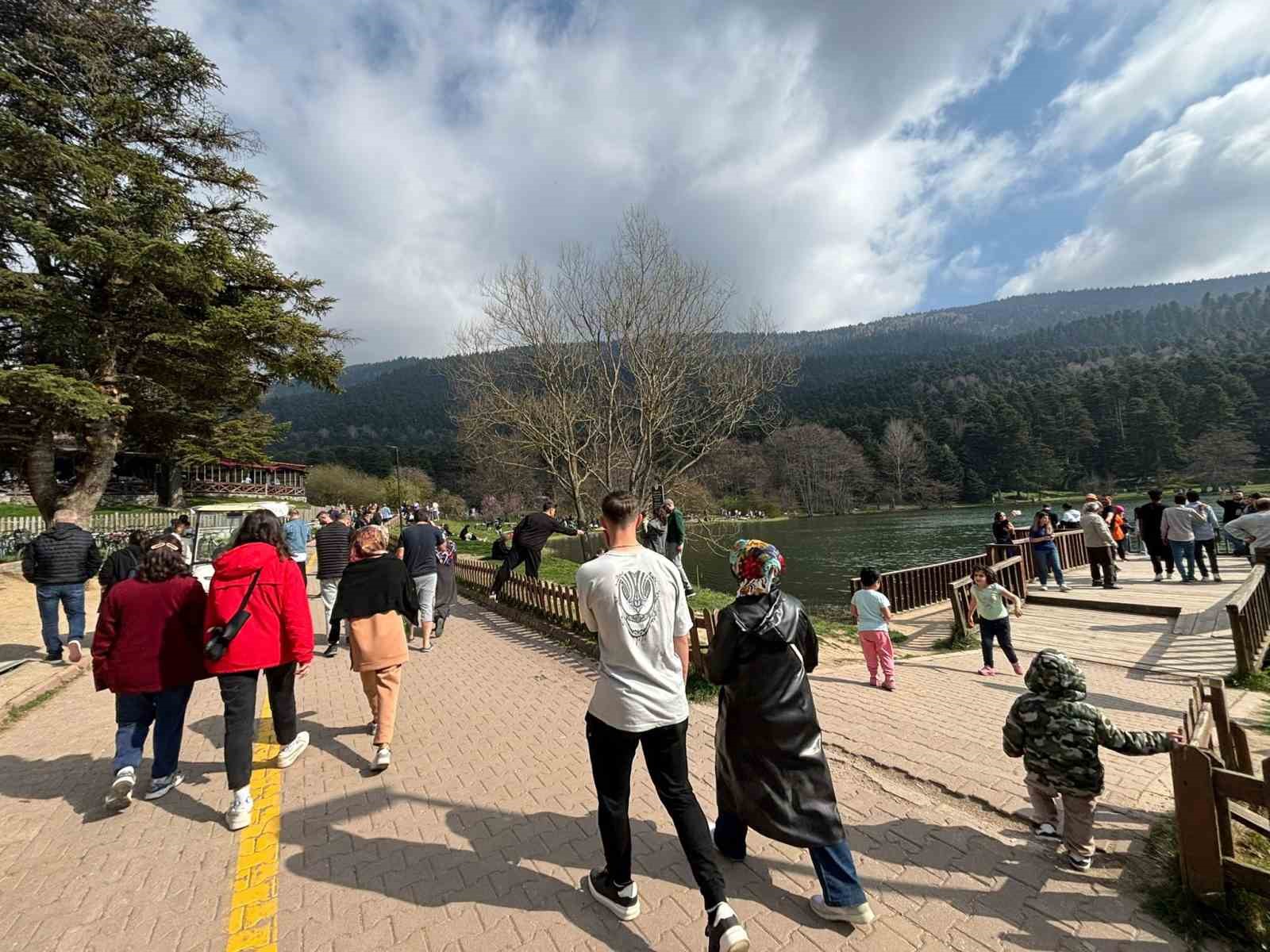 Bolu’nun gözde turizm merkezlerinde bayram yoğunluğu