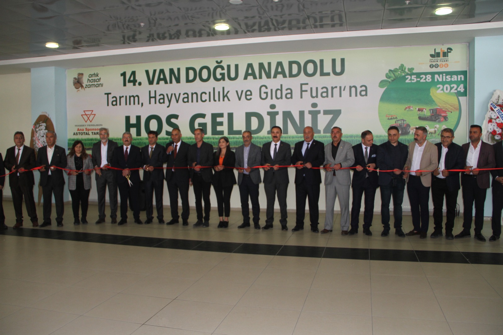 Van’da Tarım Hayvancılık ve Gıda Fuarına yoğun ilgi!