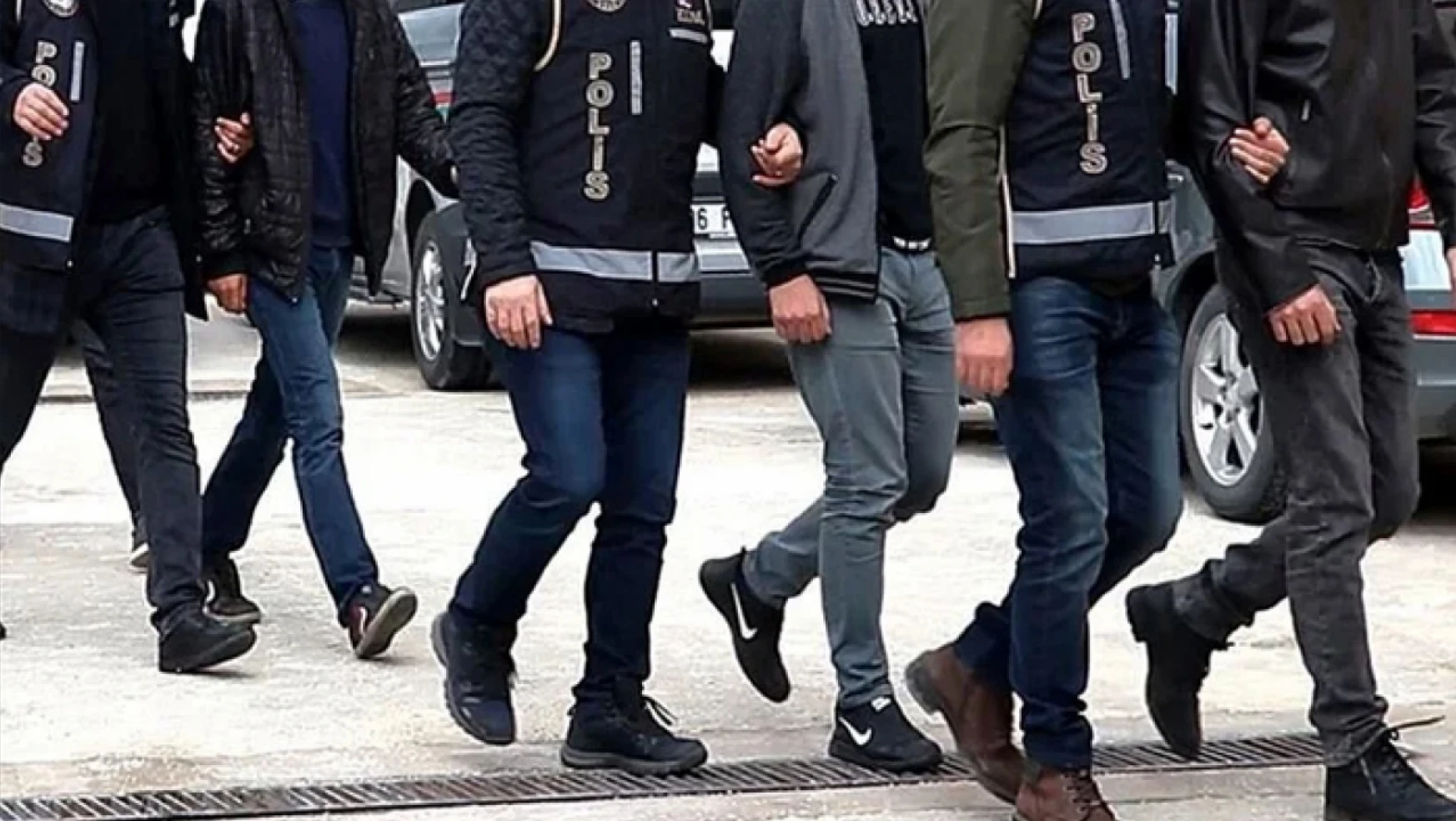 Van’da değişik suçlardan 13 kişi tutuklandı