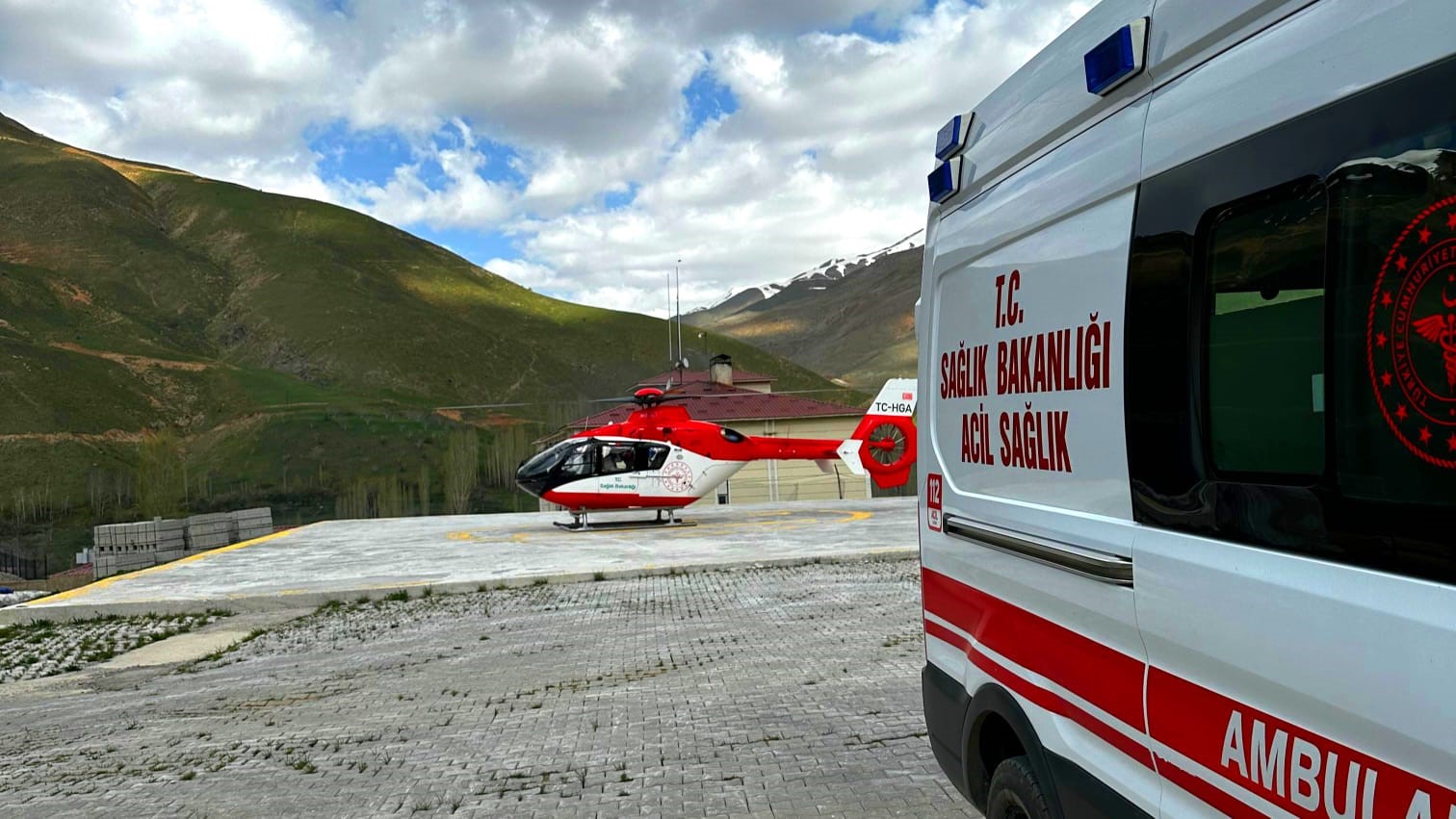 Van’da ambulans helikopter 4 ayda 61 hasta taşıdı