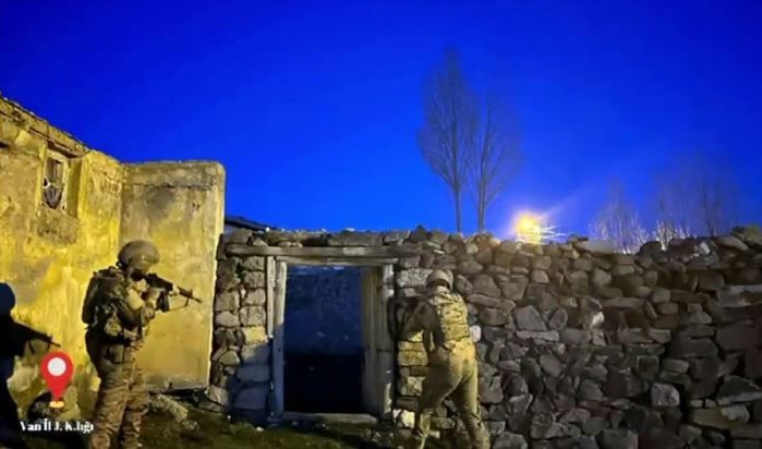 Van’da operasyon:16 kişi tutuklandı