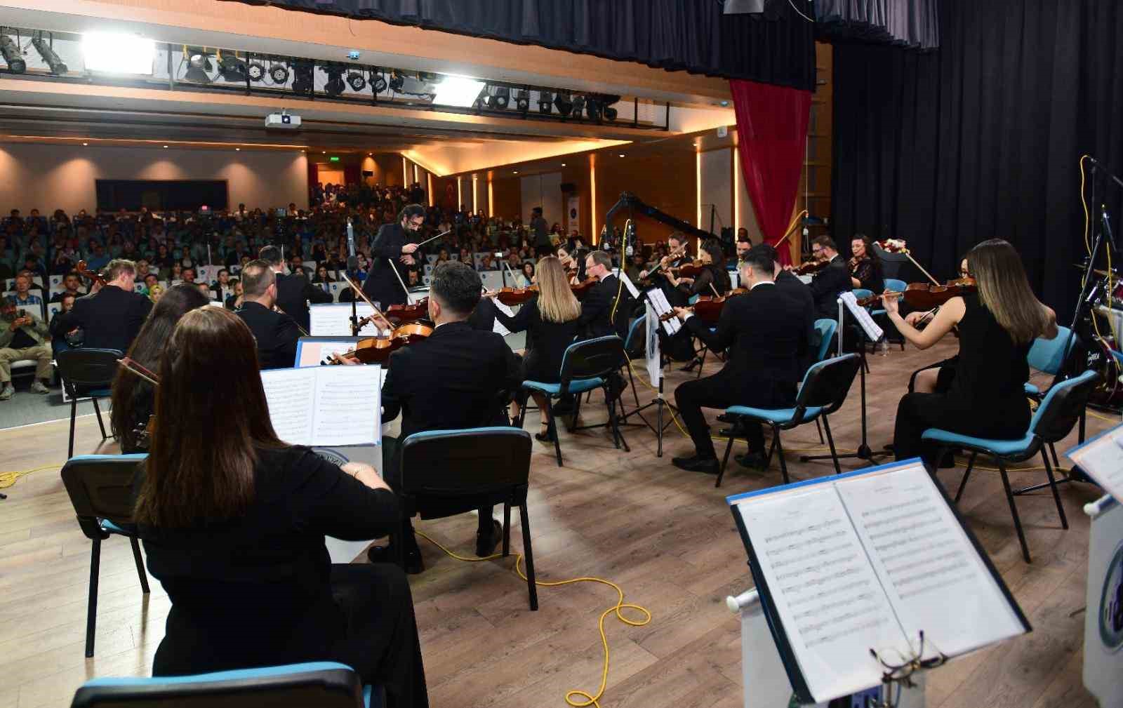 Van’daki gala konserine yoğun ilgi