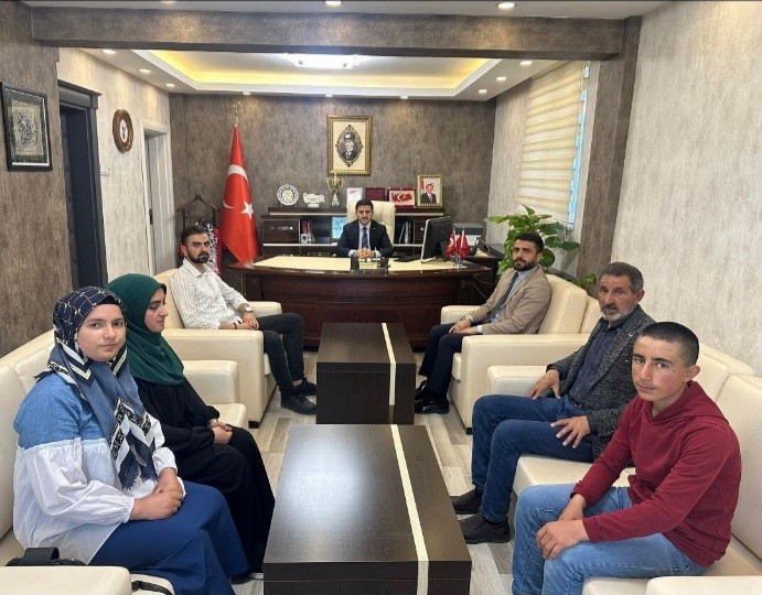 Vanlı öğrencilere umre ödülü