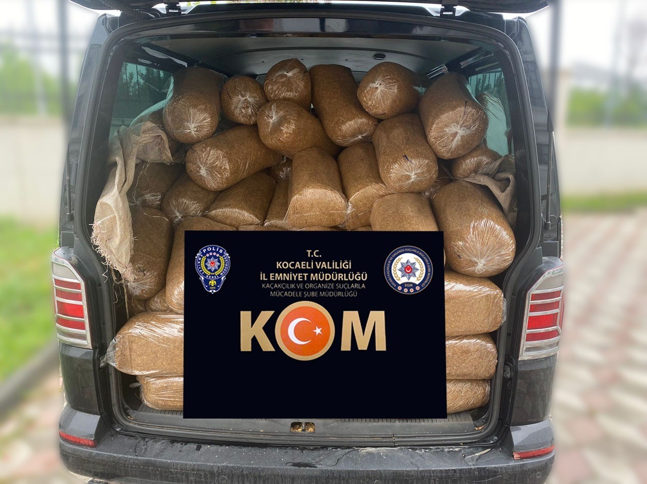 1 ton 100 kilo gümrük kaçağı tütün ele geçirildi