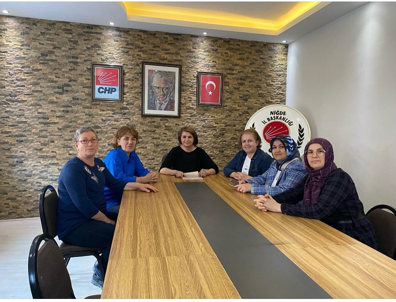 CHP’de istifalar sürüyor