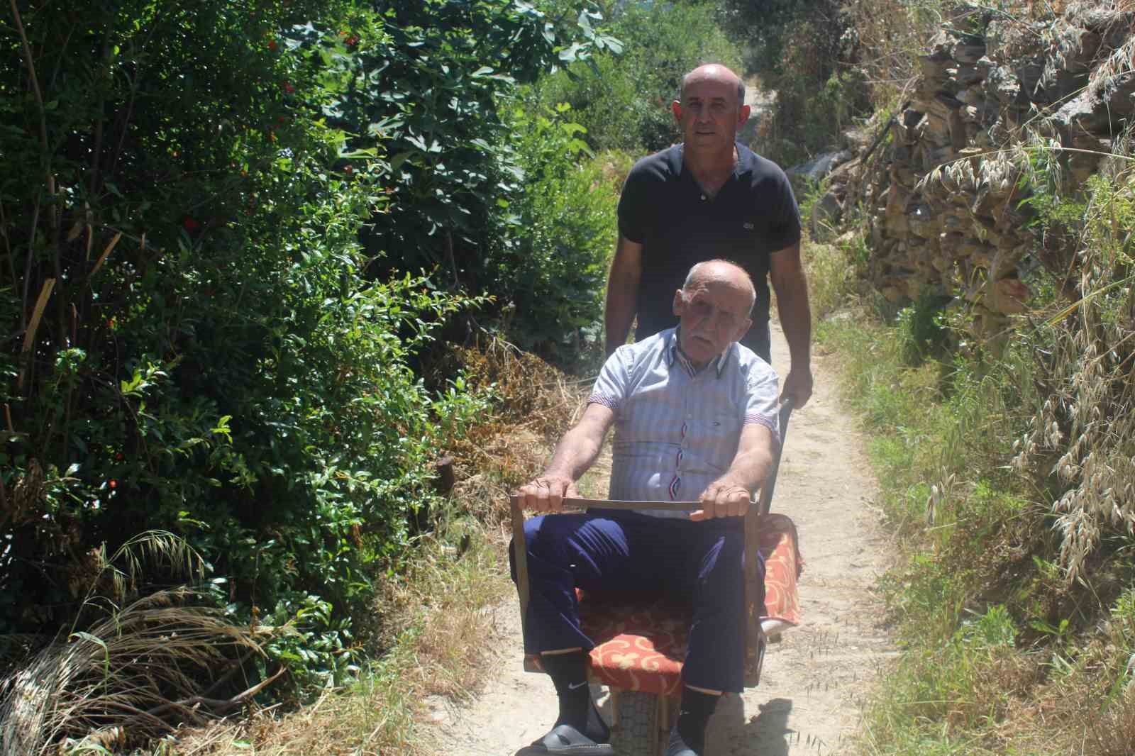 Yaşlı çiftten ilginç çağrı