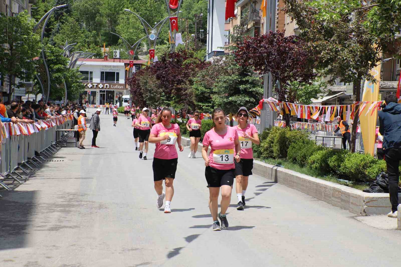 Postacılar yarıştı