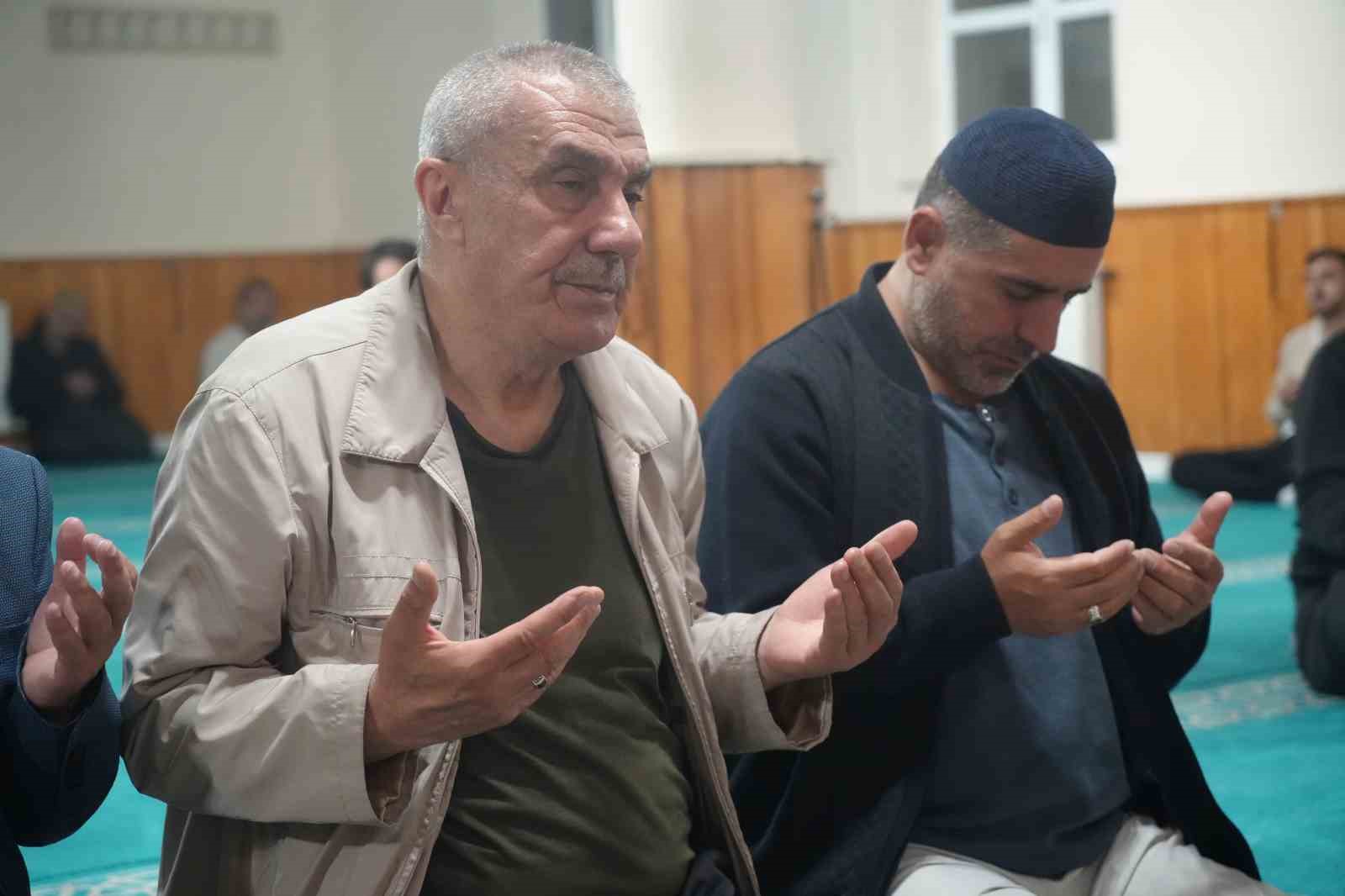 Muş’ta Gazze için camilerde dua edildi