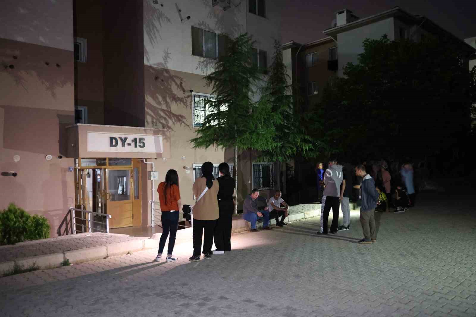 Gelen koku üzerine gerçek ortaya çıktı: Öldüğü bir hafta sonra fark edildi
