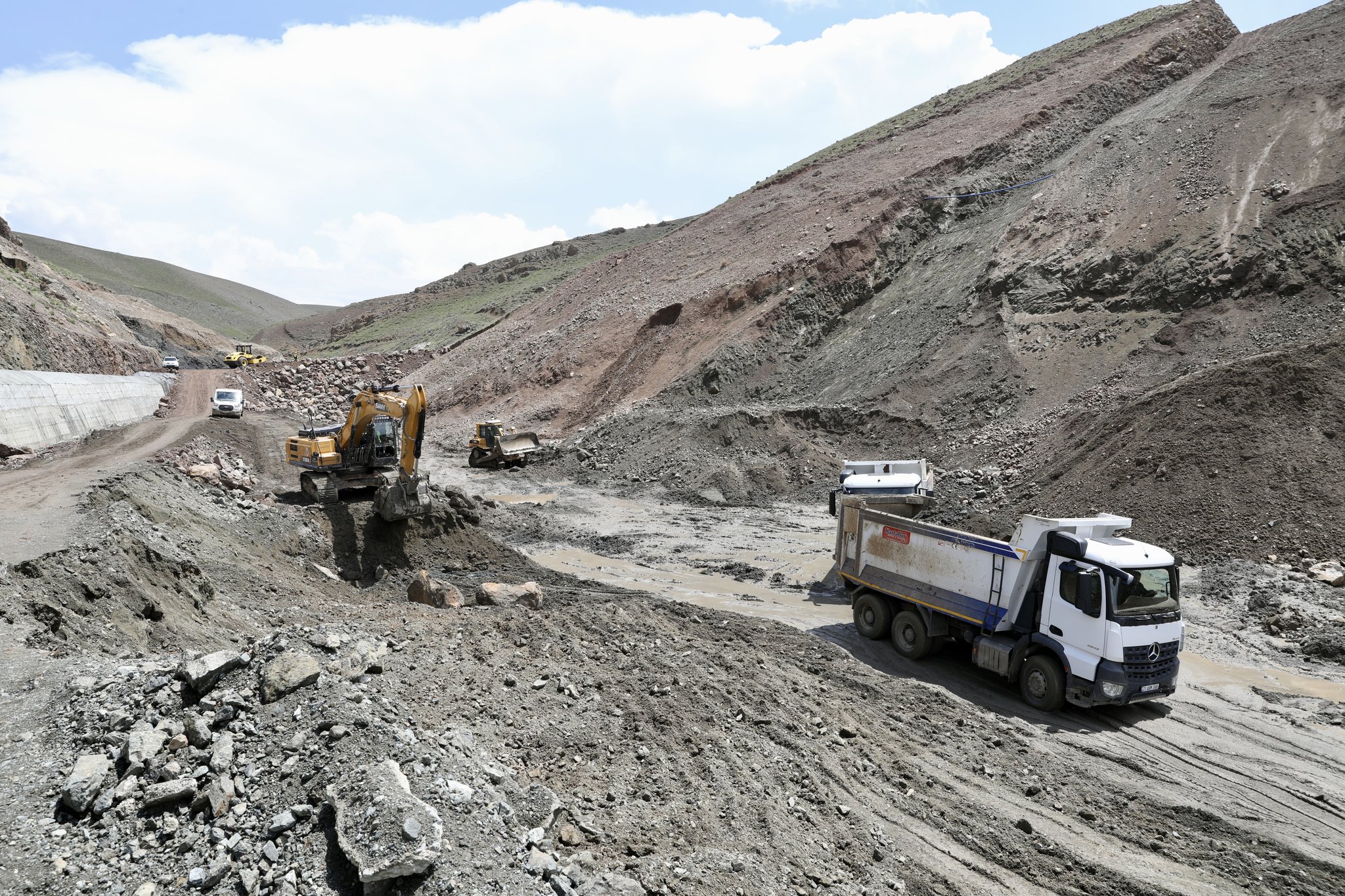 Bu proje ile Van’da 2 milyon 500 bin dönüm arazi sulanacak